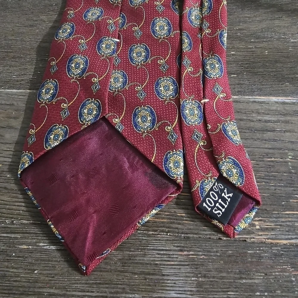 Vintage 90s Mark Alexander Deep Red Gold Artsy Print Silk Neck Tie